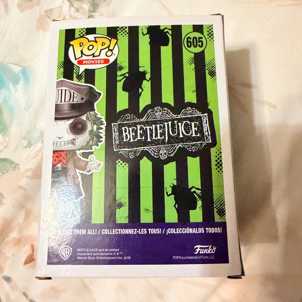 Pop Beetlejuice Vinyl Figure with Black and White - Picture 3 of 3